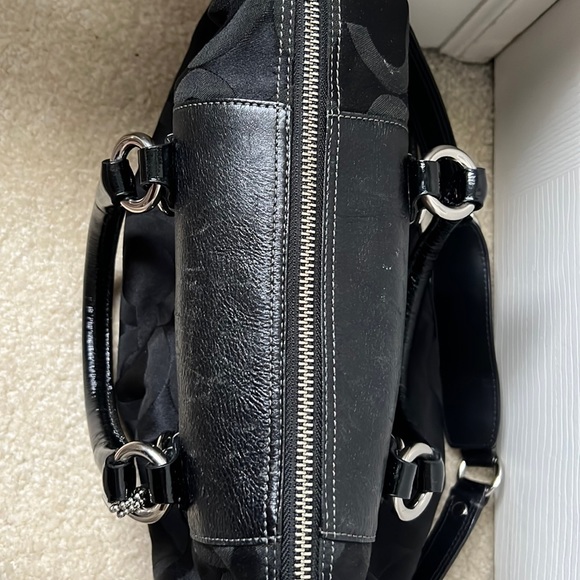Coach bag in great used condition black - Picture 10 of 10